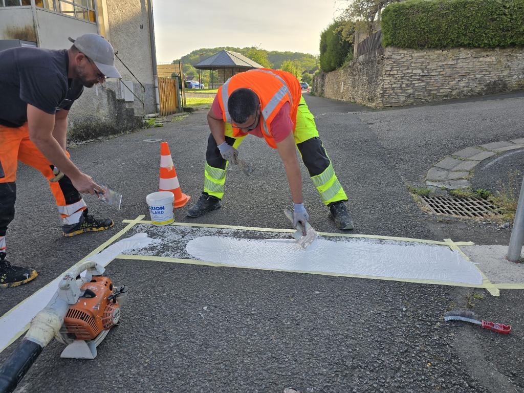 Remise en état des passages piétons et STOPS